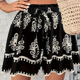 jkthpu-45 Black / UK 16 Chic Plus Size Vacation Shorts with Bold AllOver Print