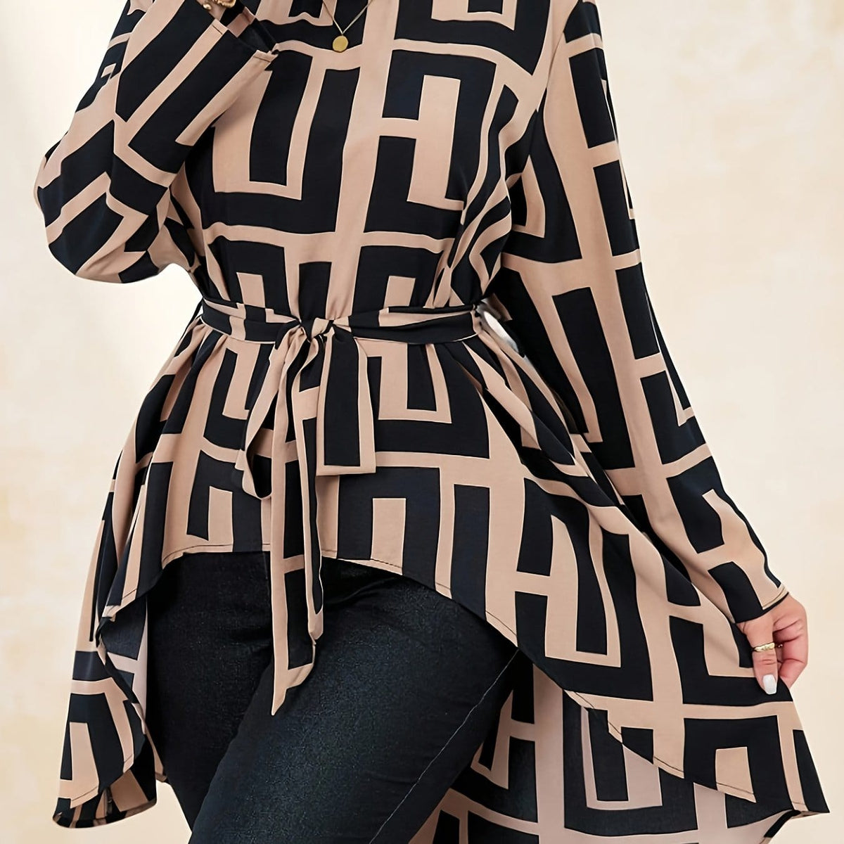 KissICON Black / UK 16 Plus Size, Women's Plus Size Elegant Asymmetrical Hem Blouse - Long Sleeve Round Neck Smock Top with Tie-Front Closure, All-Season Casual to Formal Wear, Beige & Black Abstract Print, Machine Washable (Brown/Beige/Black) - La