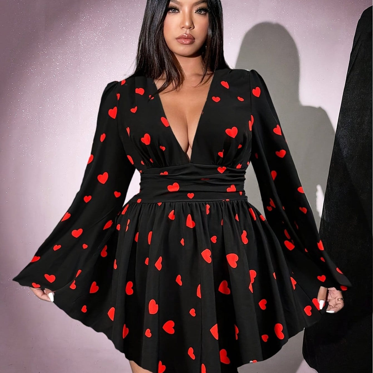 jkthpu-45 Black / UK 18 Women's Plus Size Heart Print V-Neck Mini Dress with Flared Sleeves – Cinched Waist, Black & Red Casual Spring & Summer Dress for Travel or Vacation