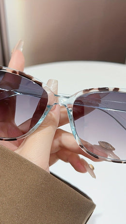 jkthpu-45 Blue Retro Pink Tortoise Gradient Lens Fashion Glasses