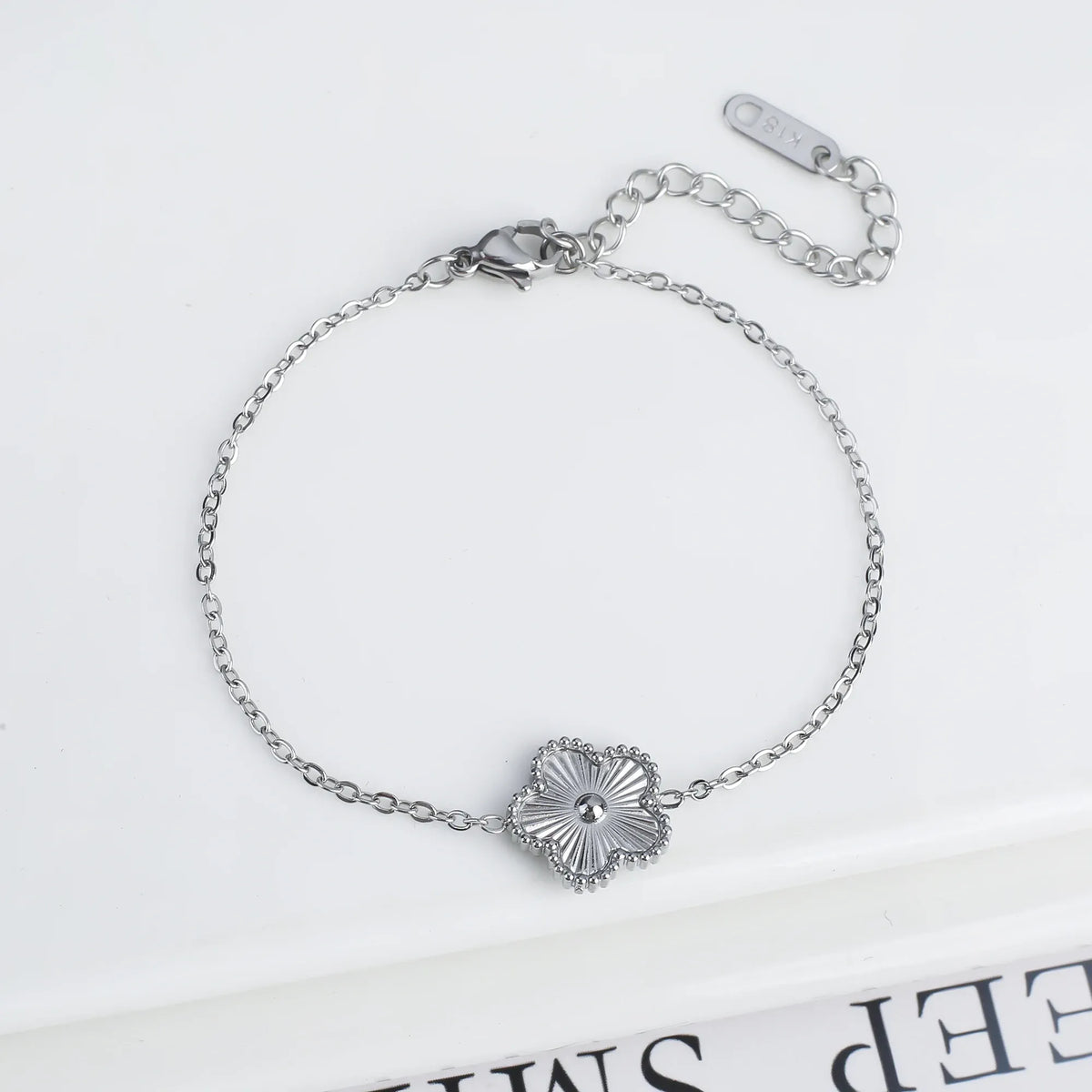 KissICON Bracelet 13 Classic Stainless Steel Hot Selling Golden Clover Adjustable Bracelet Luxury Five Leaf Flower Bracelet Jewelry For Women Gift