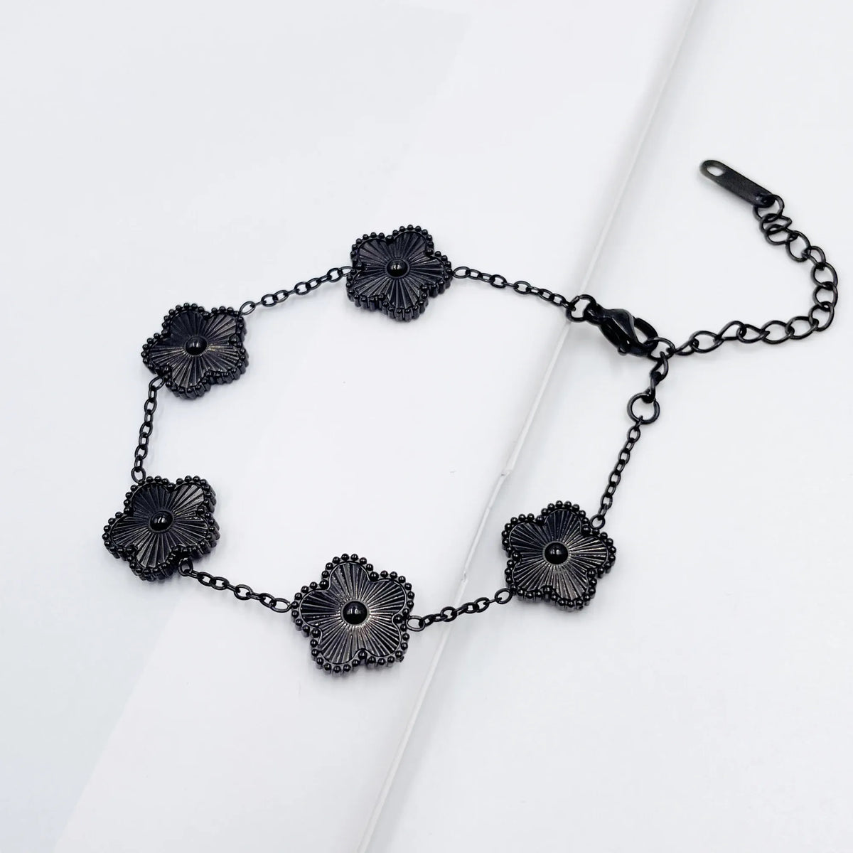 KissICON Bracelet 14 Classic Stainless Steel Hot Selling Golden Clover Adjustable Bracelet Luxury Five Leaf Flower Bracelet Jewelry For Women Gift