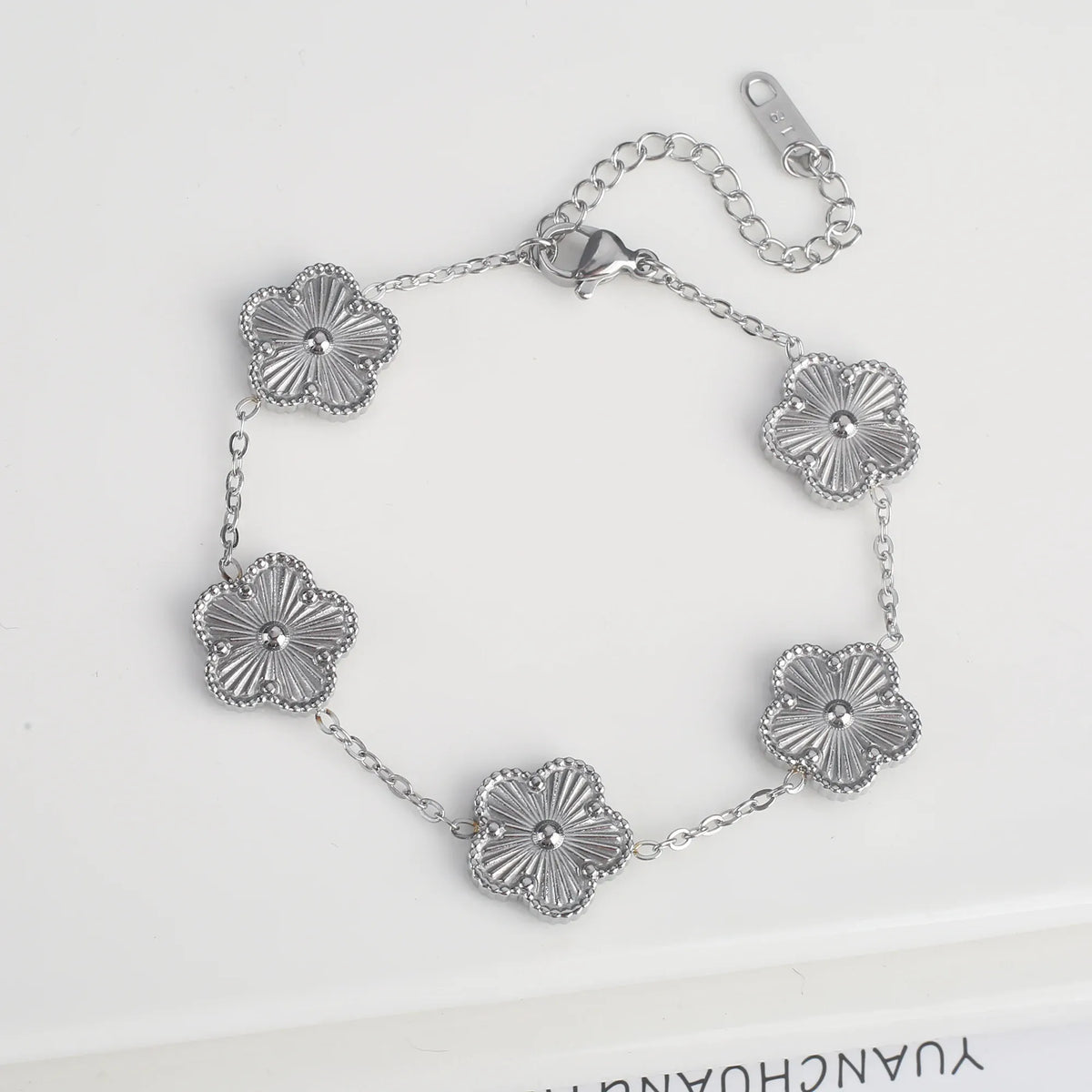 KissICON Bracelet 3 Classic Stainless Steel Hot Selling Golden Clover Adjustable Bracelet Luxury Five Leaf Flower Bracelet Jewelry For Women Gift