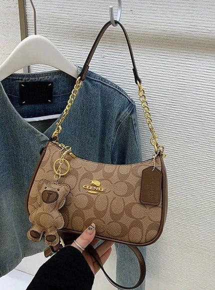 KissICON Brown 24x7x15 Chic Chain Square Autumnwinter