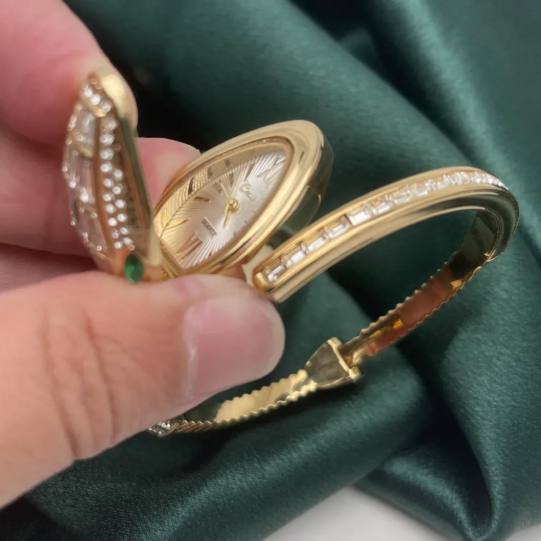 KissICON BS Brand Diamond Snake Bracelet Watch For Women