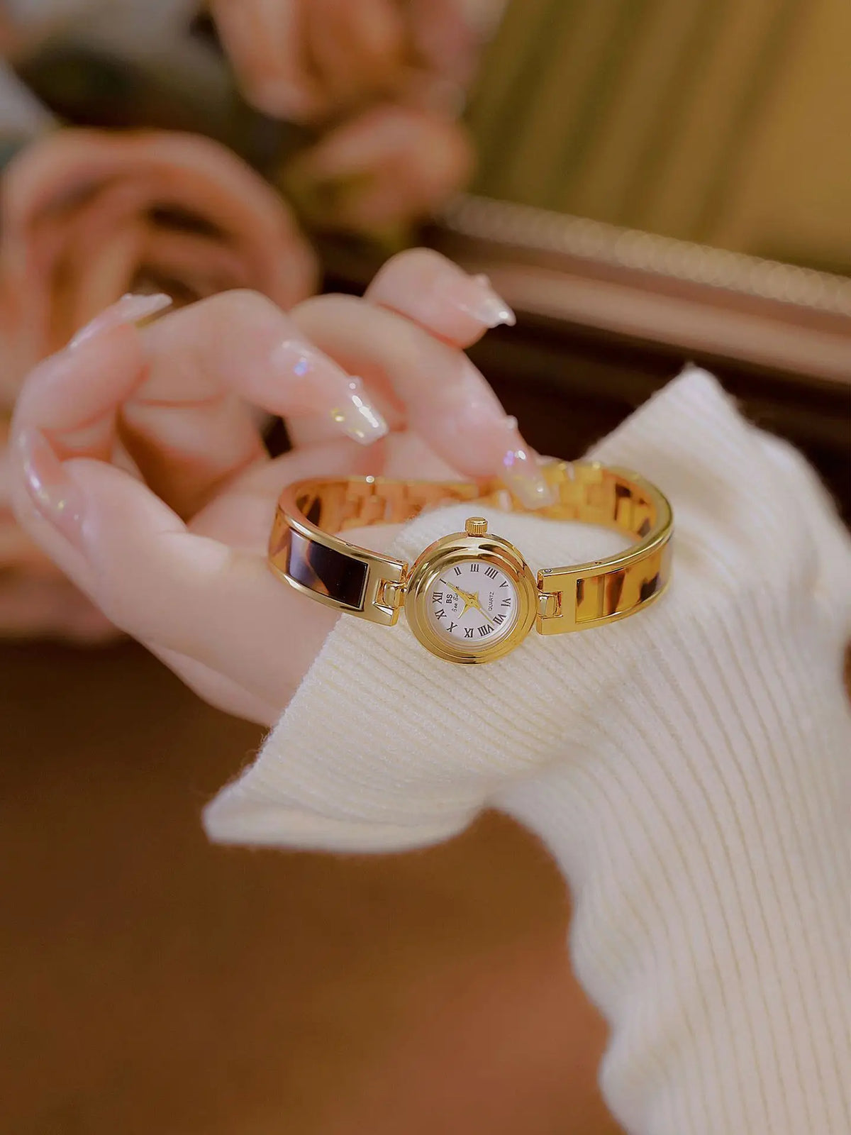 KissICON BS Women Watch Retro Amber Bracelet Quartz Wristwatch