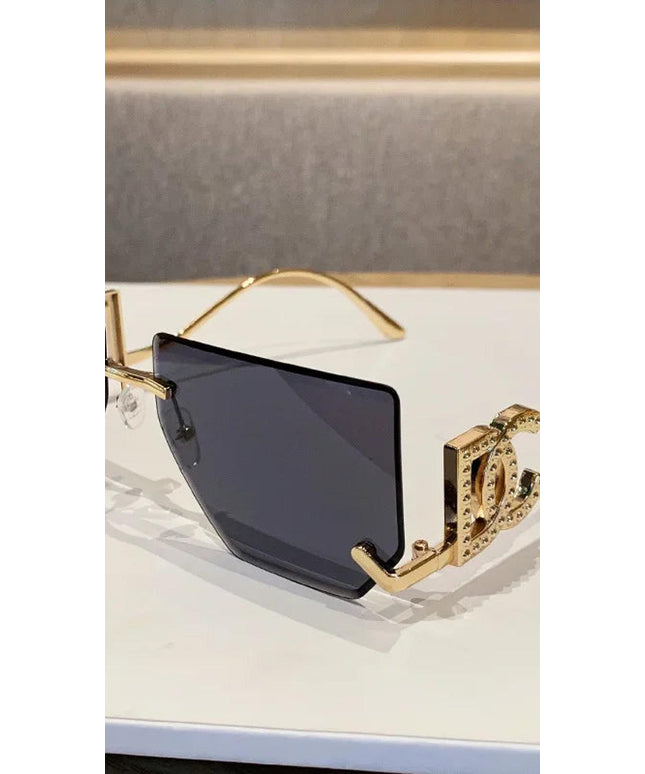 2025 Fashion Brand Luxury Designer Sunglasses Women Vintage Letter Oversized Rimless Shades Glasses New Summer Travel Sunglasses
