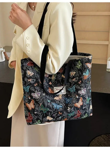 KissICON Canvas Tote – Fashionable Work Commuter