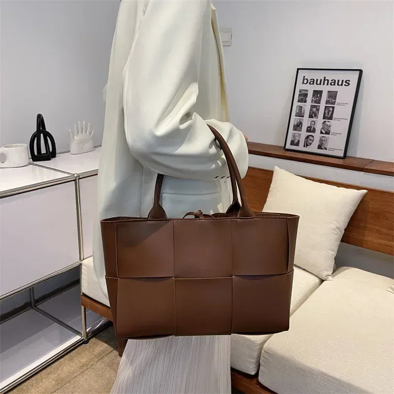 KissICON CF Handbags 2022 Leather Woven Tote – Bags Designer Solid