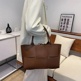 KissICON CF Handbags 2022 Leather Woven Tote – Bags Designer Solid