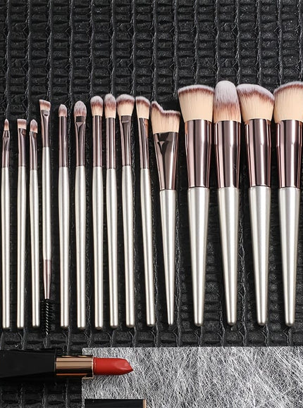 KissICON Champagne Bsmall 18pc Pro Makeup Brush Set