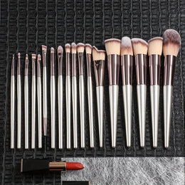 KissICON Champagne Bsmall 18pc Pro Makeup Brush Set