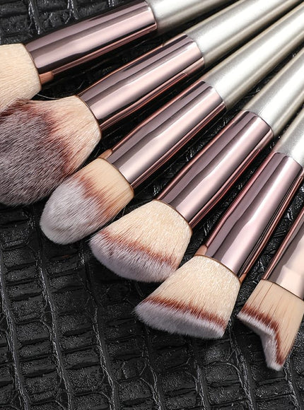 KissICON Champagne Bsmall 18pc Pro Makeup Brush Set