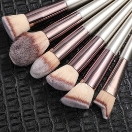 KissICON Champagne Bsmall 18pc Pro Makeup Brush Set