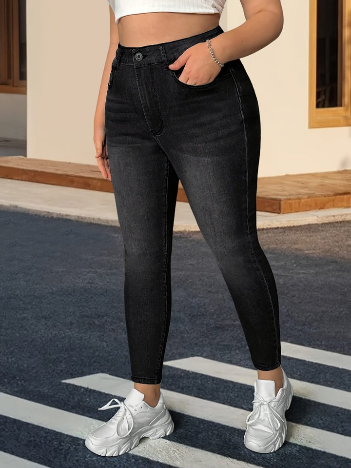 Chic Black Skinny Jeans for Women - High-Stretch,
