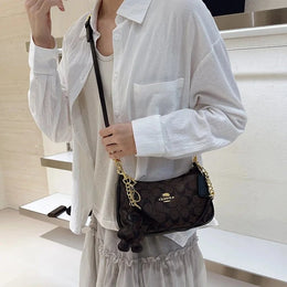 KissICON Chic Chain Square Autumnwinter