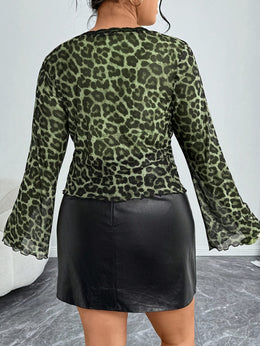 jkthpu-45 Chic Plus Size SemiSheer VNeck Tie Blouse