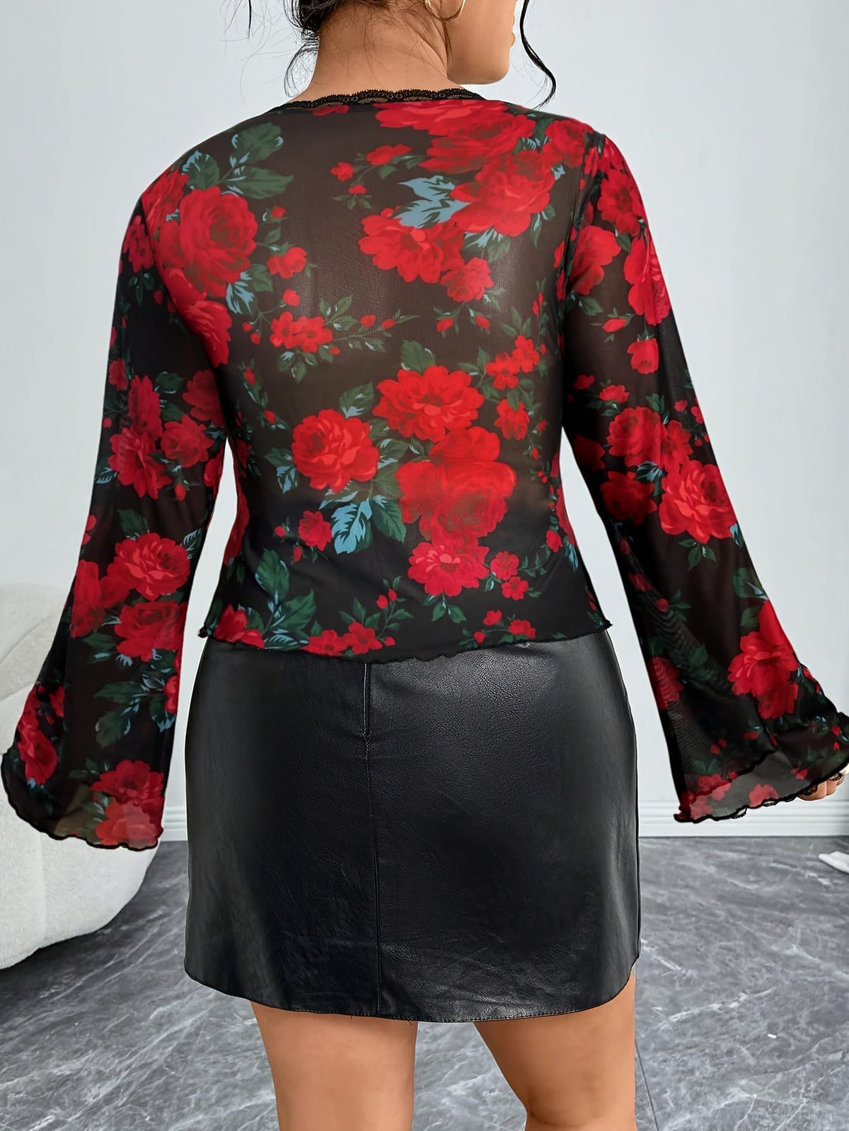 jkthpu-45 Chic Plus Size SemiSheer VNeck Tie Blouse