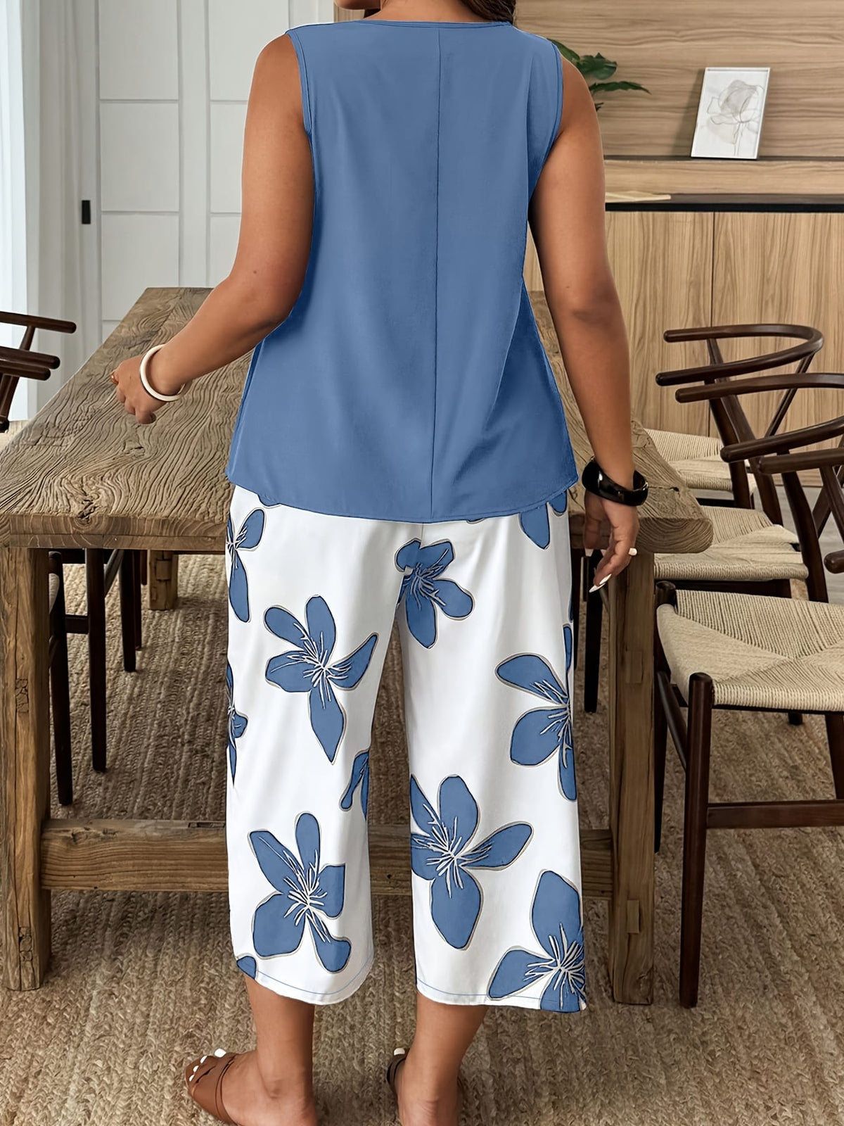 jkthpu-45 Chic Plus Size Spring Floral Set VNeck Top  Wide Leg Pants
