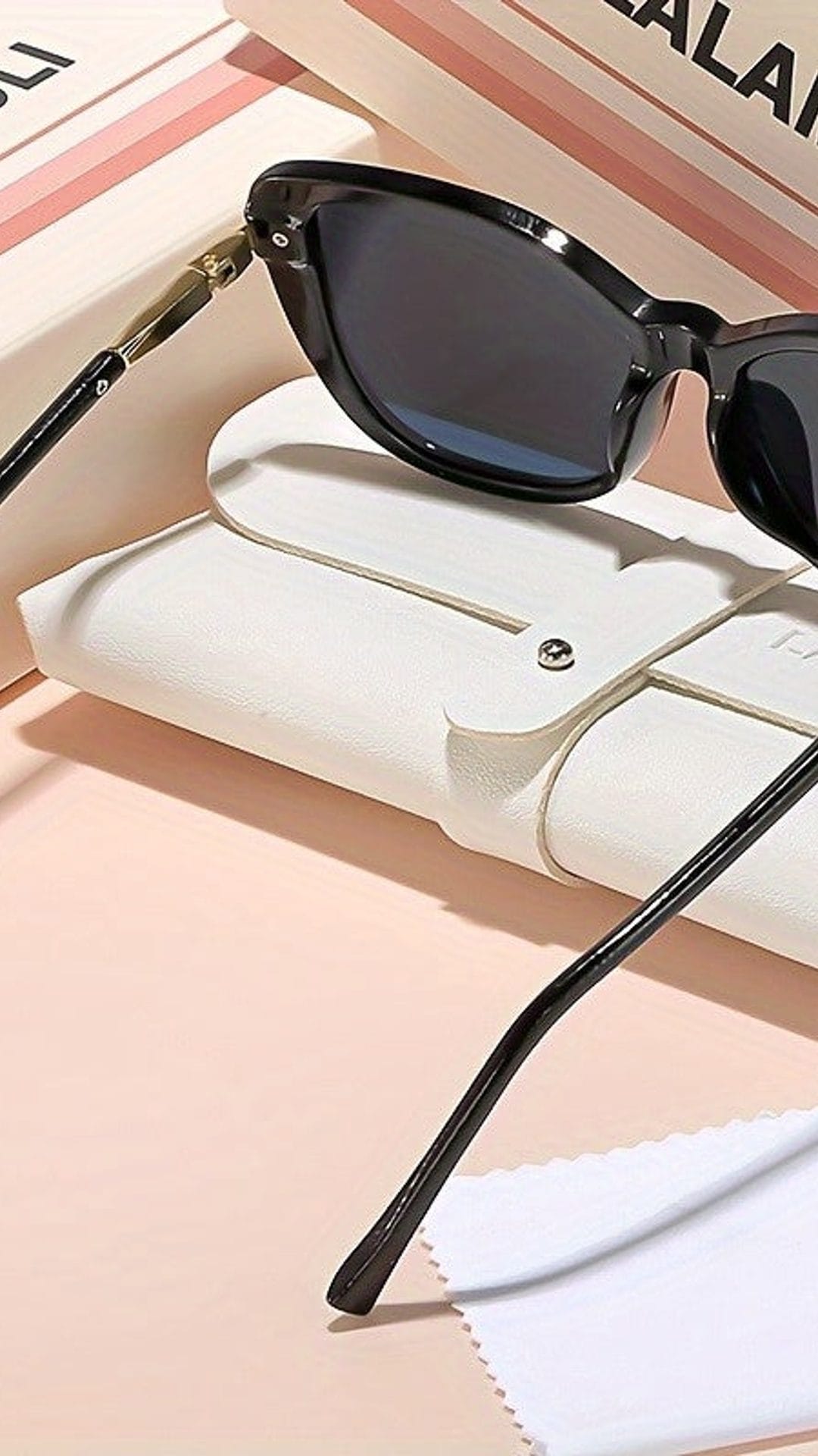 jkthpu-45 Chic Rectangular Womens Glasses Minimalist Style Metallic Hinges