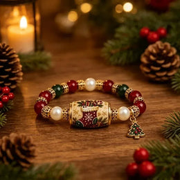KissICON Christmas Bracelet Stretch Beaded Bracelet Christmas Tree Elk Stocking Charms Christmas New Years Gift Droshipping
