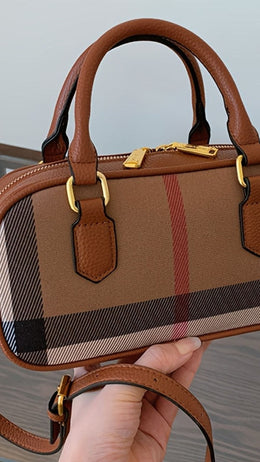 jkthpu-45 Coffee color New Mini Retro Striped Women'S Shoulder Bag, Rectangular Shape, Moderate Volume, Classic Plaid Pattern, with Detachable Strap, for Handbag and Crossbody Use, Perfect Lil