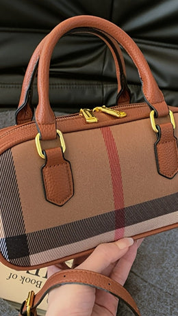 jkthpu-45 Coffee color New Mini Retro Striped Women'S Shoulder Bag, Rectangular Shape, Moderate Volume, Classic Plaid Pattern, with Detachable Strap, for Handbag and Crossbody Use, Perfect Lil