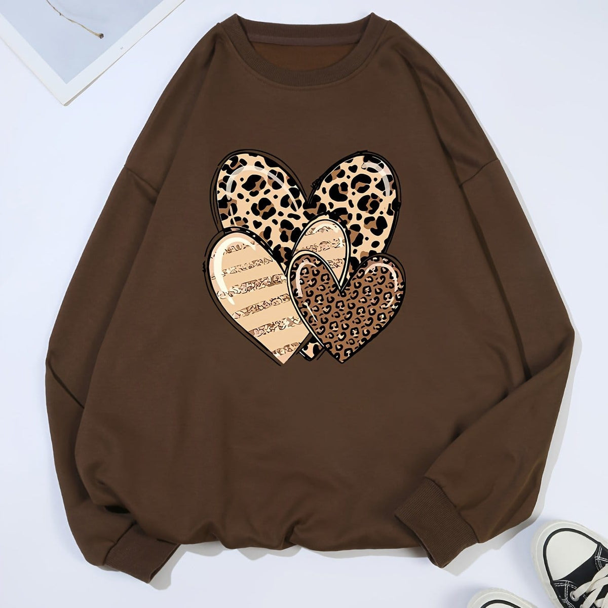 jkthpu-45 Coffee color / UK 16 Fashionable Round-Neck Sweatshirt with Leopard Print And Heart