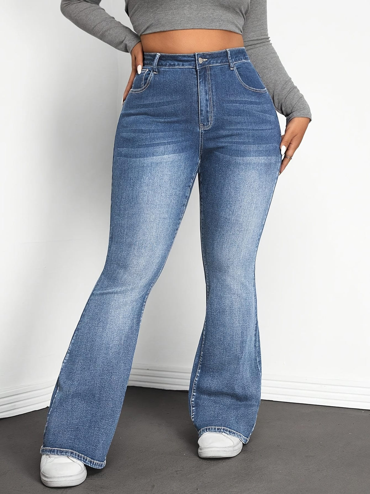 jkthpu-45 Comfortable MidRise Plus Size Flare Jeans  Light Blue Wash
