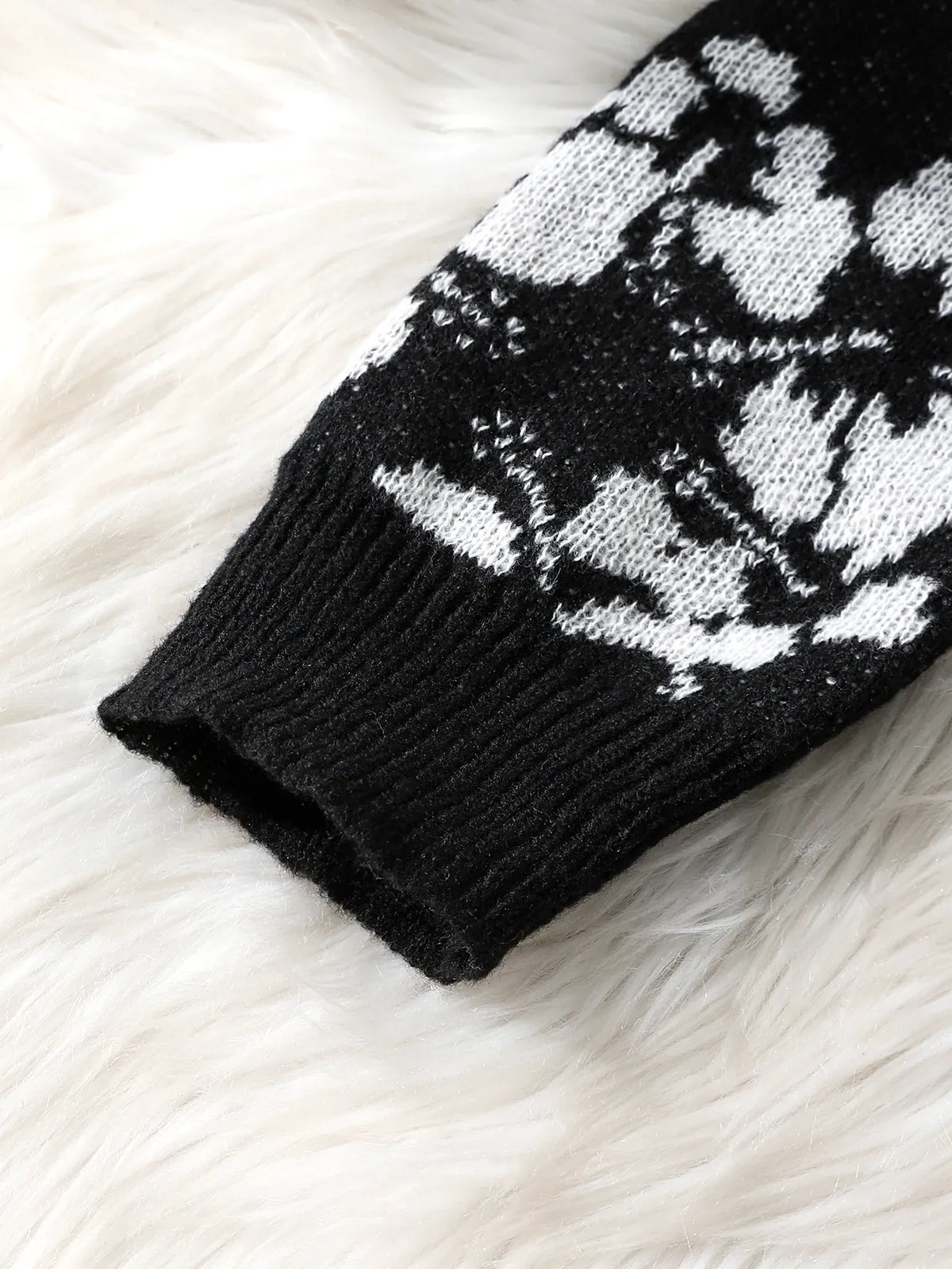 KissICON Cool Floral Jacquard Mens Crew Neck Winter Pullover Gift