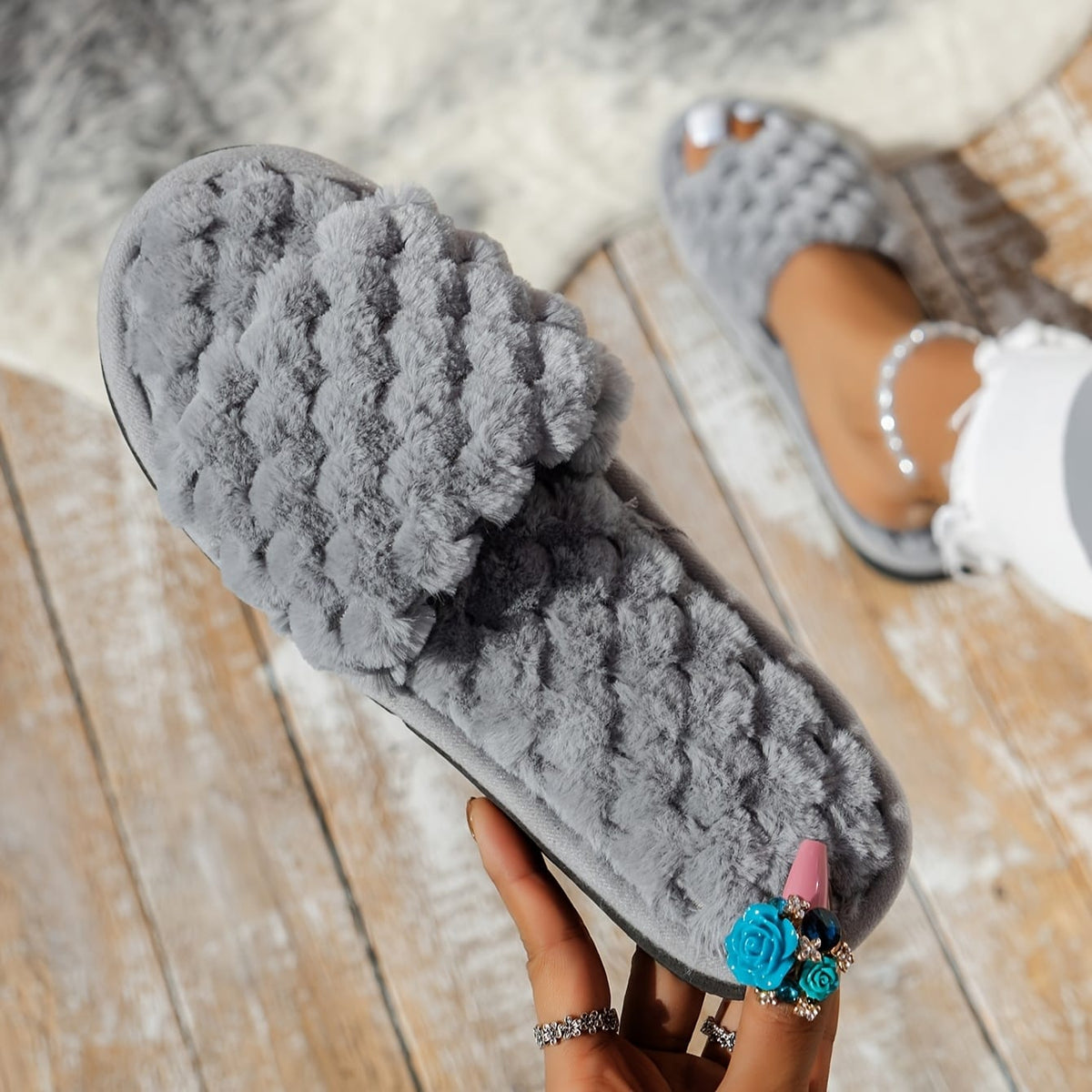 jkthpu-45 Cozy Geometric Fleece Slippers Soft Warm NonSlip Comfort