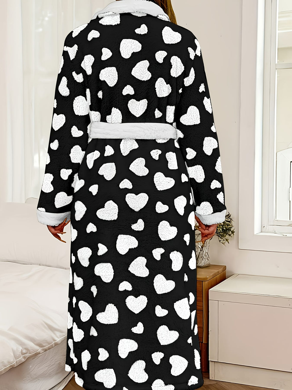 jkthpu-45 Cozy Heart Print Plush Plus Size Robe Warm Loungewear