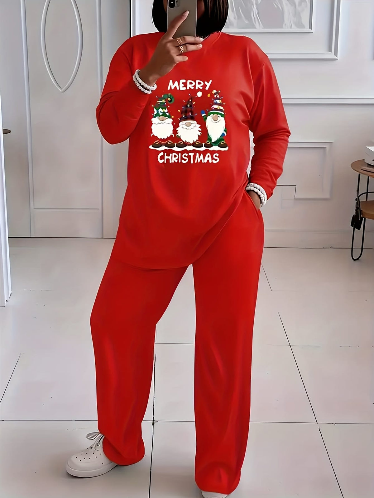 KissICON Cozy Red Santa Reindeer Curve Christmas Sweatsuit Set