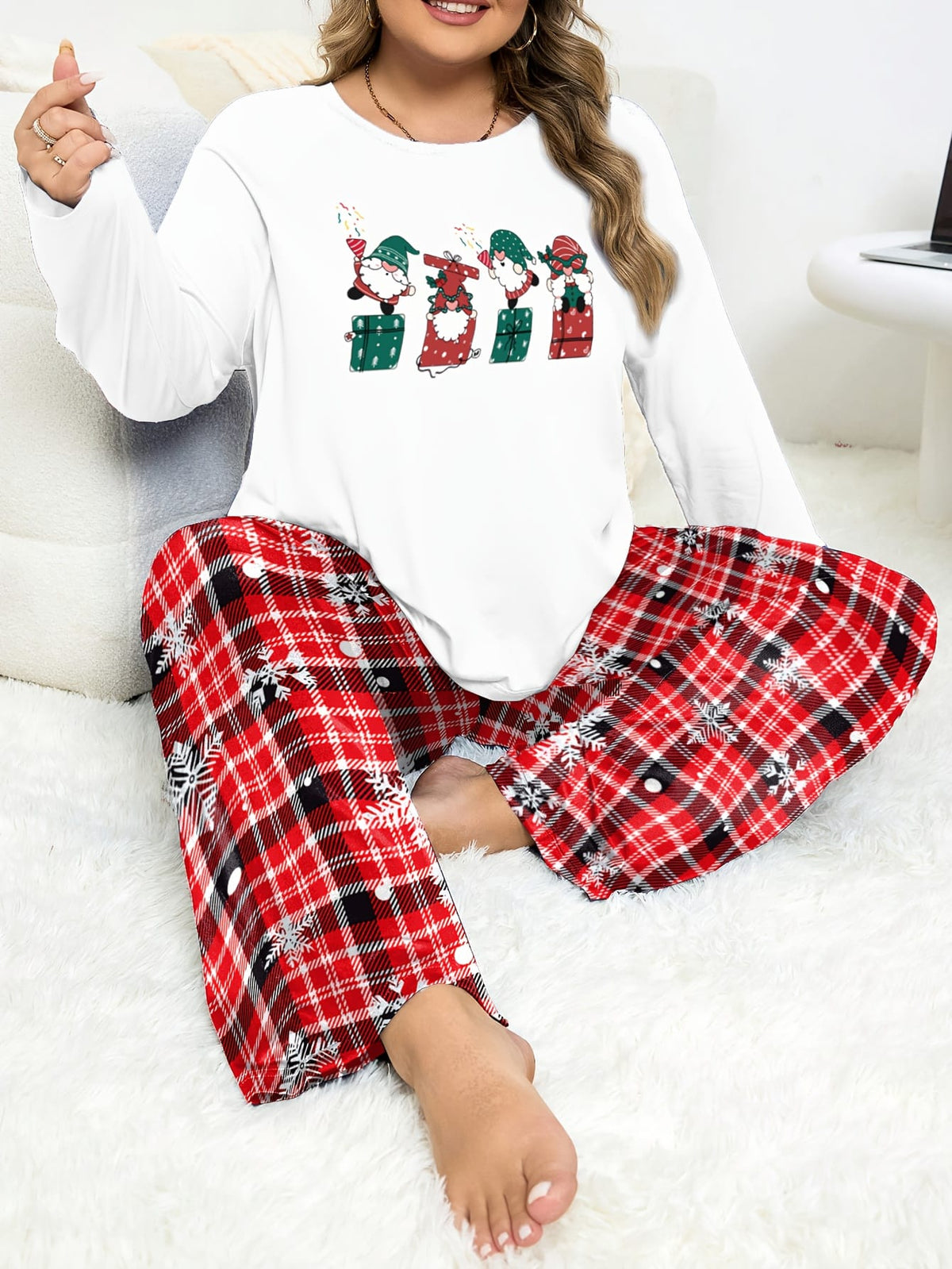 KissICON Cozy Santa Curve Pajamas – Festive Red Plaid
