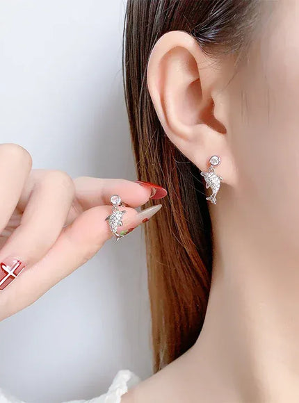 KissICON Creative 925 Silver-plated Women's Earrings, Exquisite Dolphin-shaped Stud Earring Fashionable Anniversary Gift Zircon Earrings