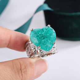 KissICON 💋 Creative Hollow Paraiba Emerald Heart Ring - Zircon Shine