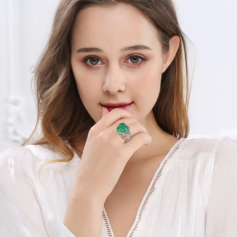 KissICON 💋 Creative Hollow Paraiba Emerald Heart Ring - Zircon Shine