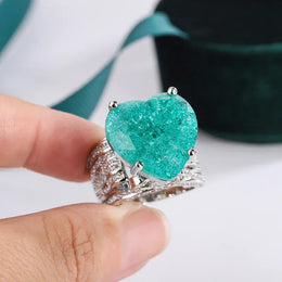 KissICON 💋 Creative Hollow Paraiba Emerald Heart Ring - Zircon Shine