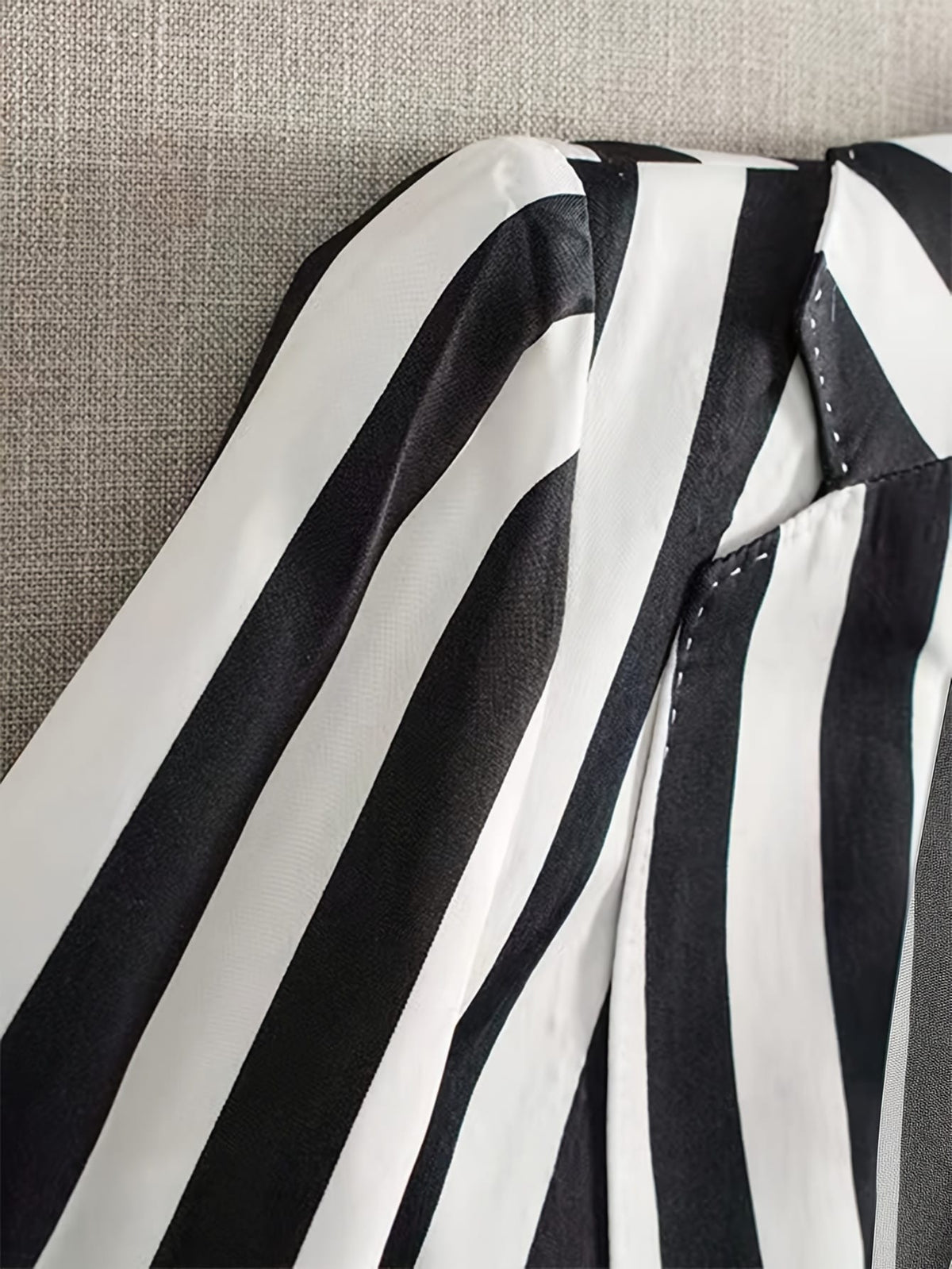 KissICON Curve Black White Stripe Tailored Blazer