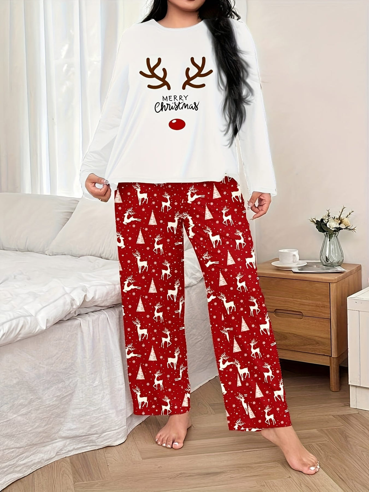 KissICON Curve Christmas Reindeer Print Women's Pajama Set