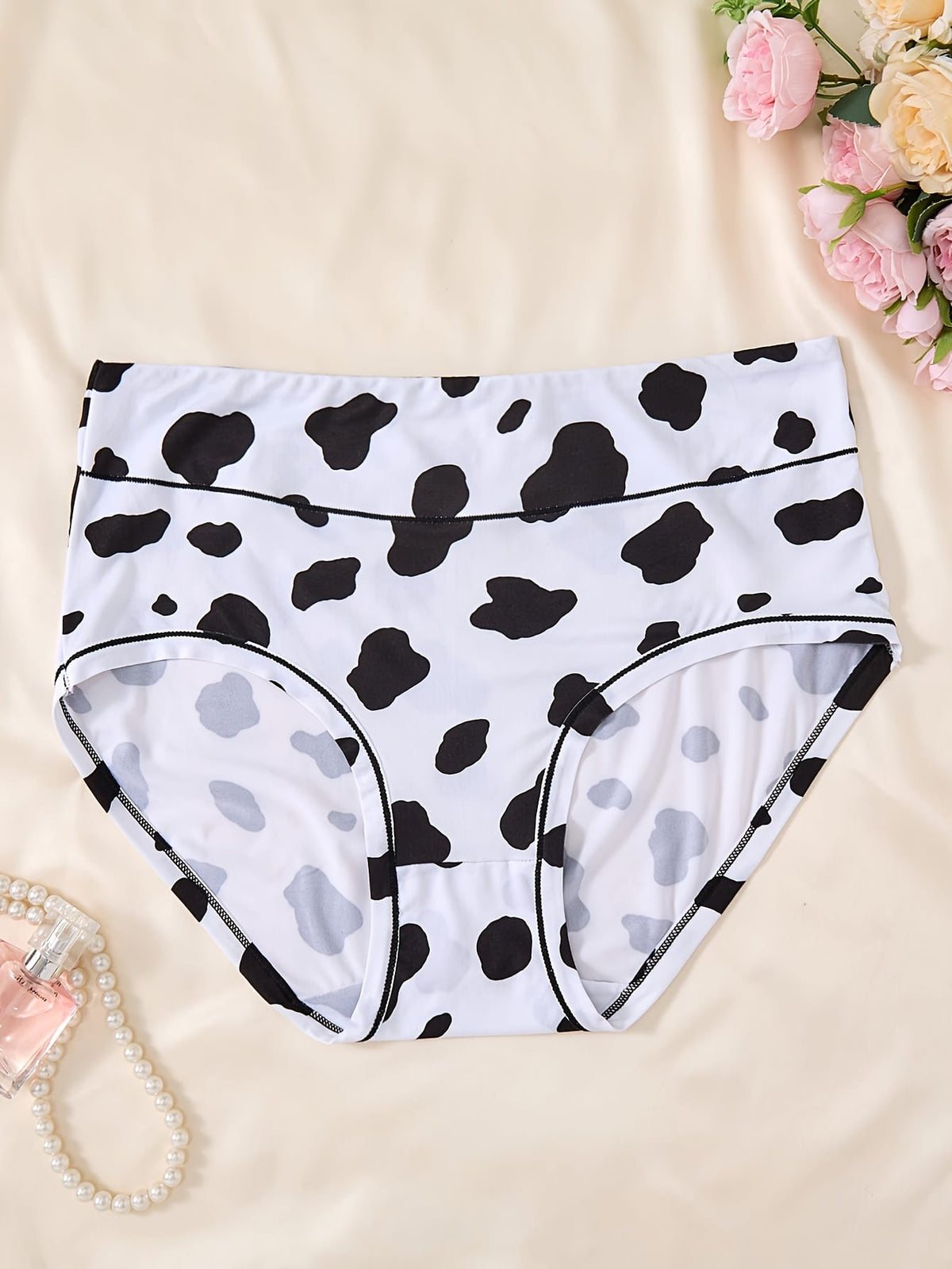 KissICON Curve Comfy Checkered Polka Dot
