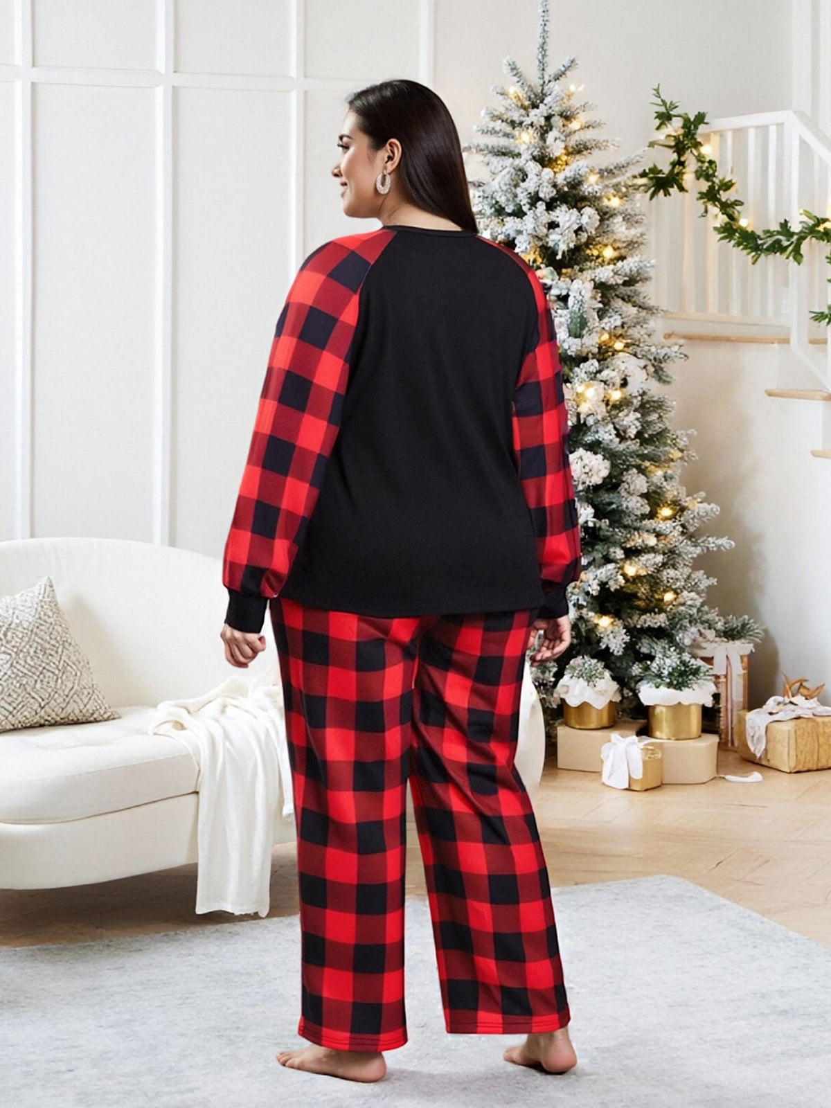 KissICON Curve Cozy Plaid Christmas Pajama Set