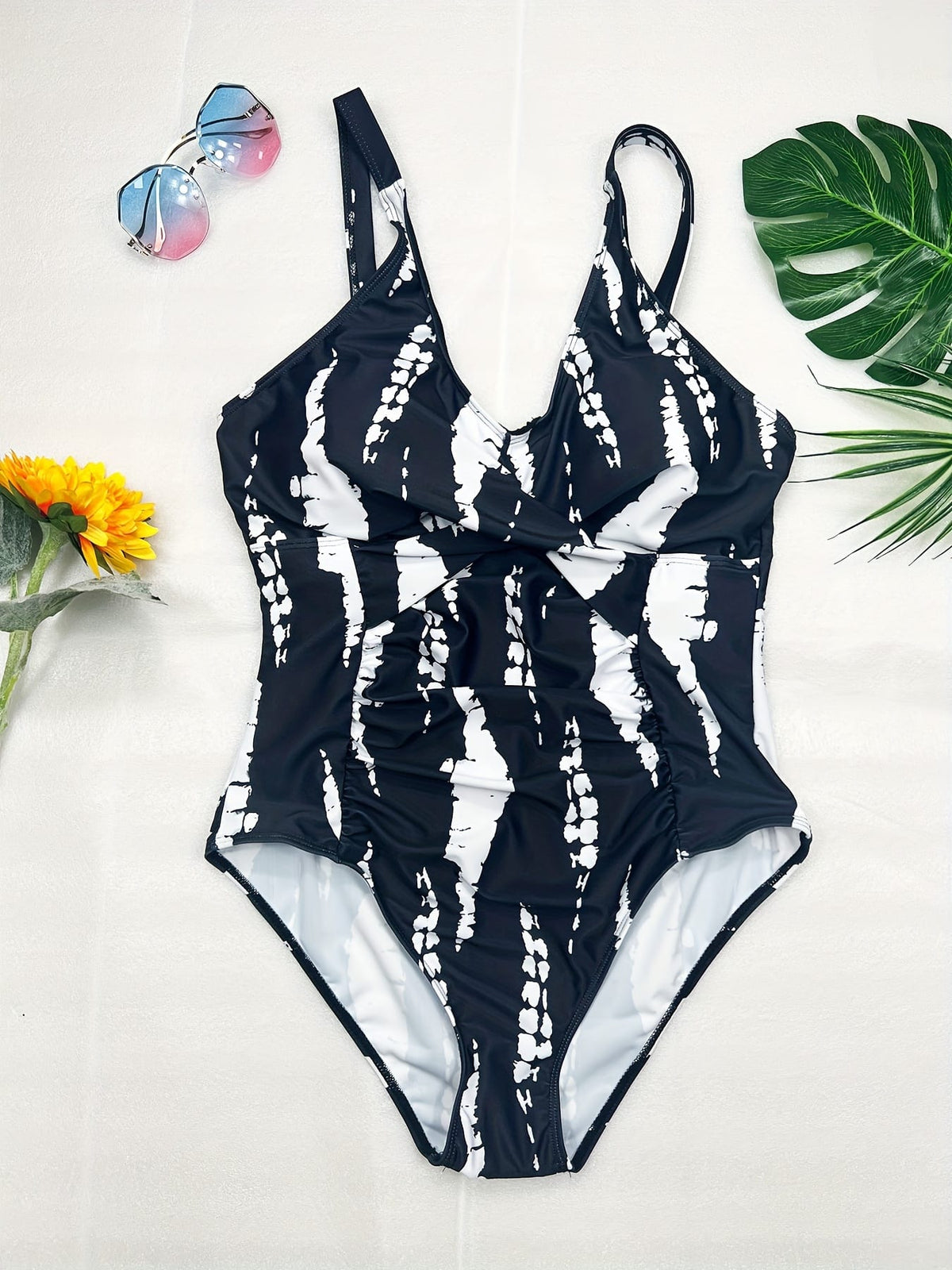 KissICON Curve Modest Black White Print Halter Bikini