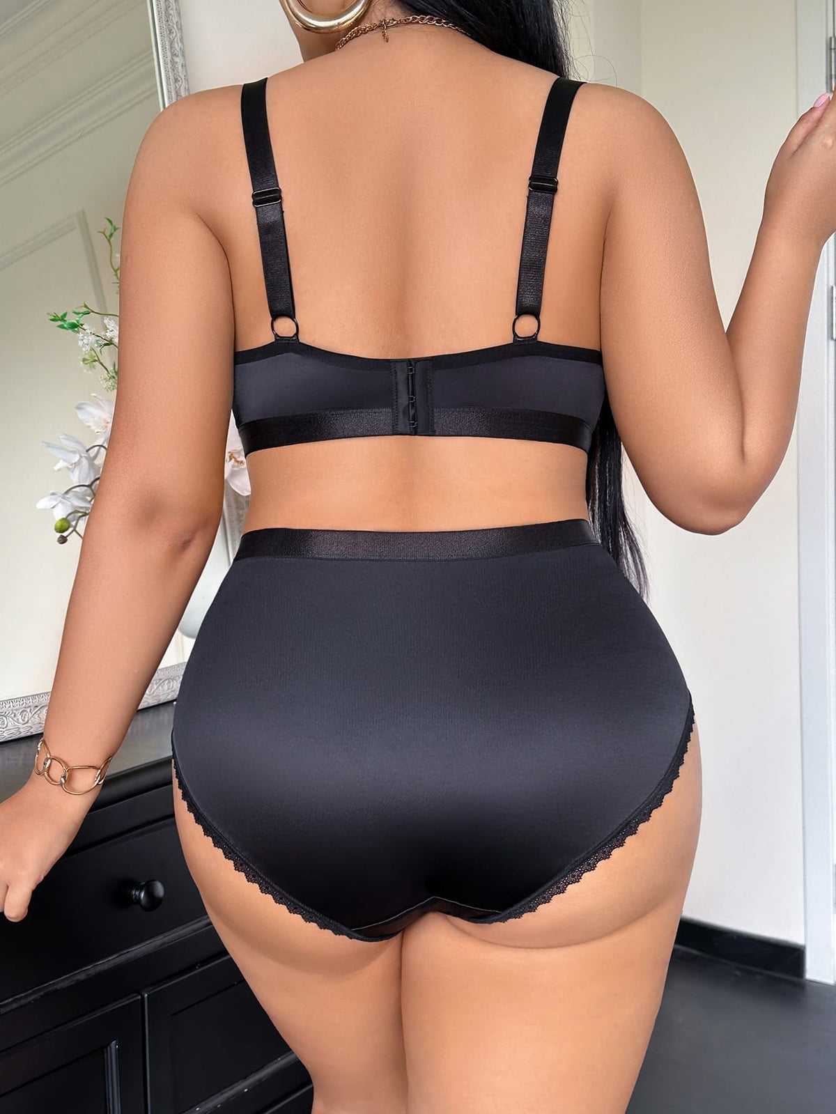 KissICON Curve Plunge Bra – Everyday