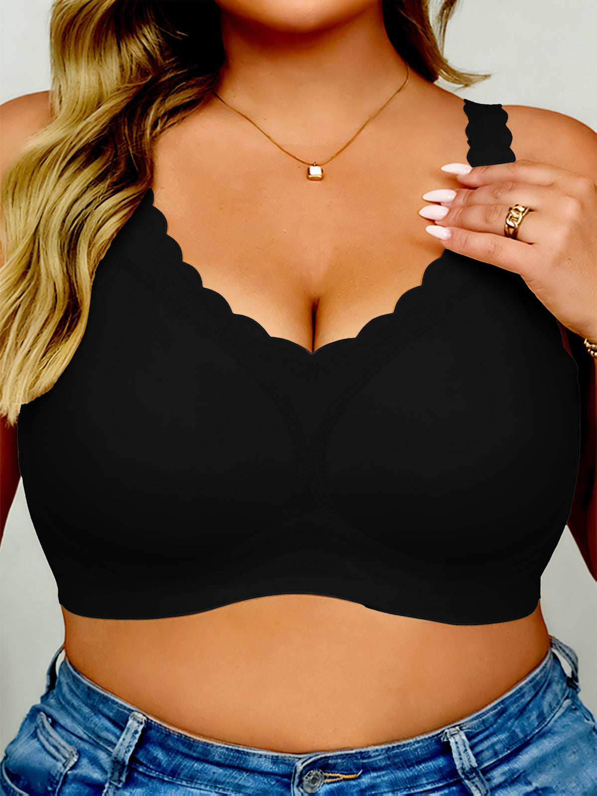 KissICON Curve Seamless Bra – Comfy Wavy Trim