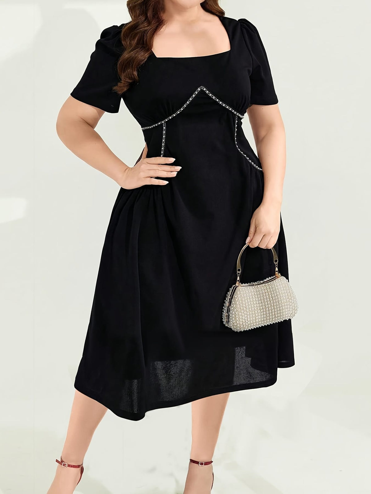 jkthpu-45 Elegant Black Midi Dress with Square Neckline and Short Sleeves - Casual Loose Fit, Chain Detail, Perfect for Weekend Attire, Casual Attire|Casual Style|Chain Accent