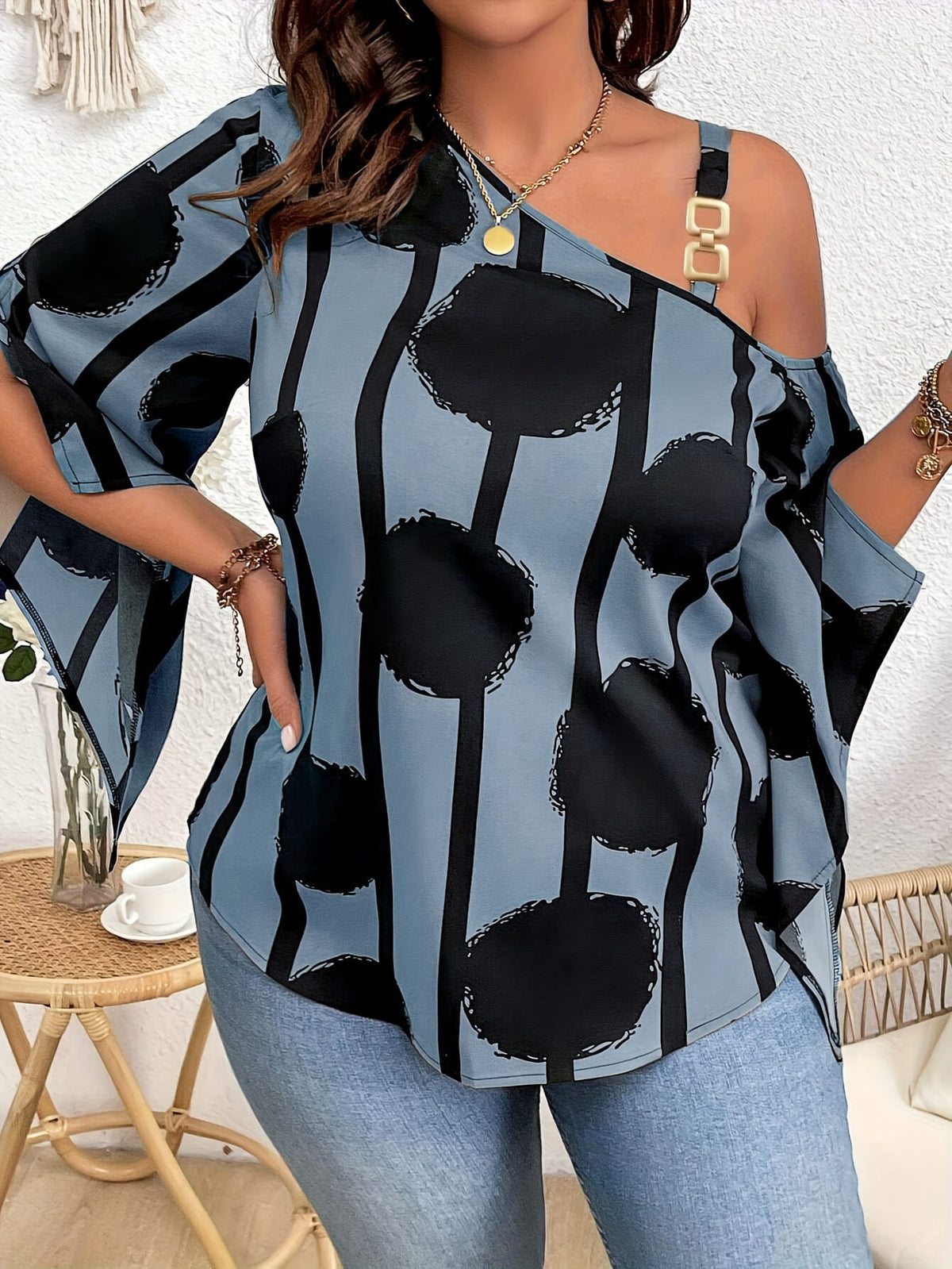 jkthpu-45 Elegant Cold Shoulder Chain Print Blouse  Plus Size
