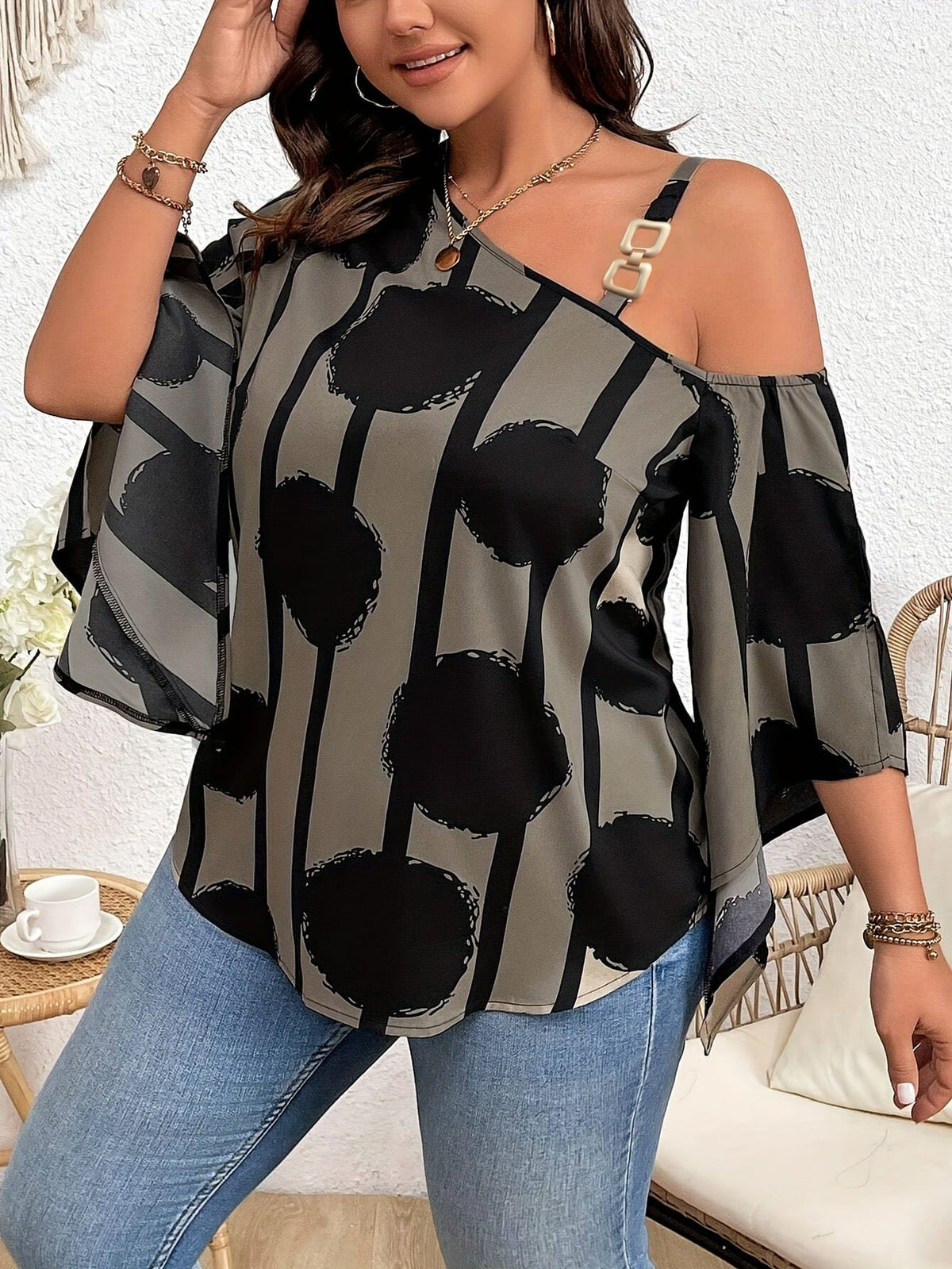 jkthpu-45 Elegant Cold Shoulder Chain Print Blouse  Plus Size