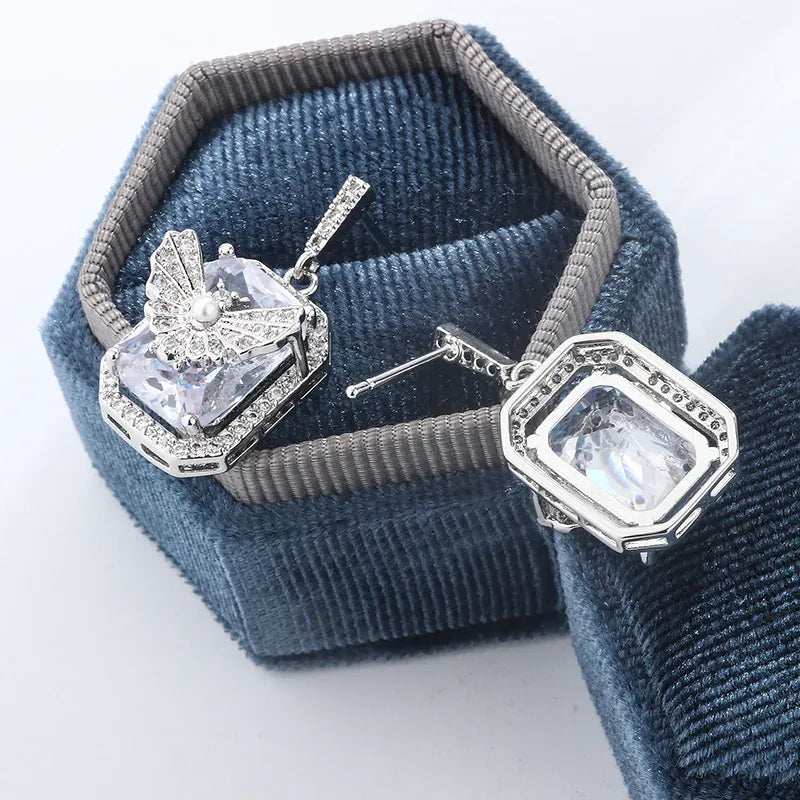 KissICON Elegant Crystal Butterfly Stud Earrings Claw Design Zircon