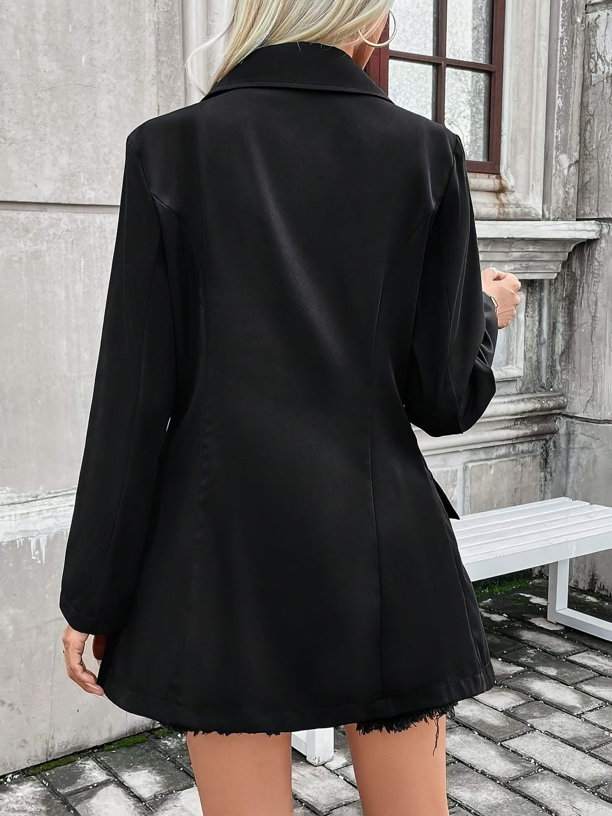 KissICON Elegant Curve Black Blazer – Structured Formal